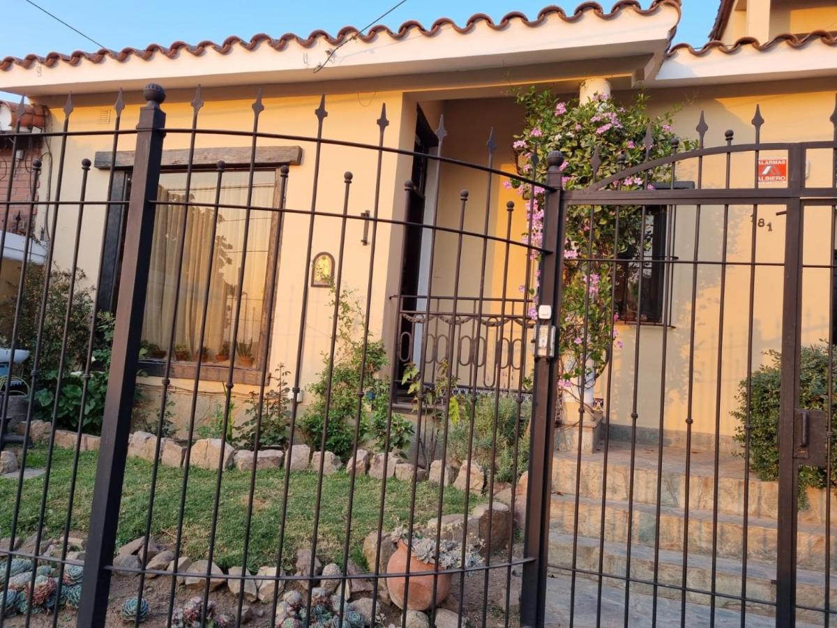 Hostal Las Rosas 萨尔塔 外观 照片