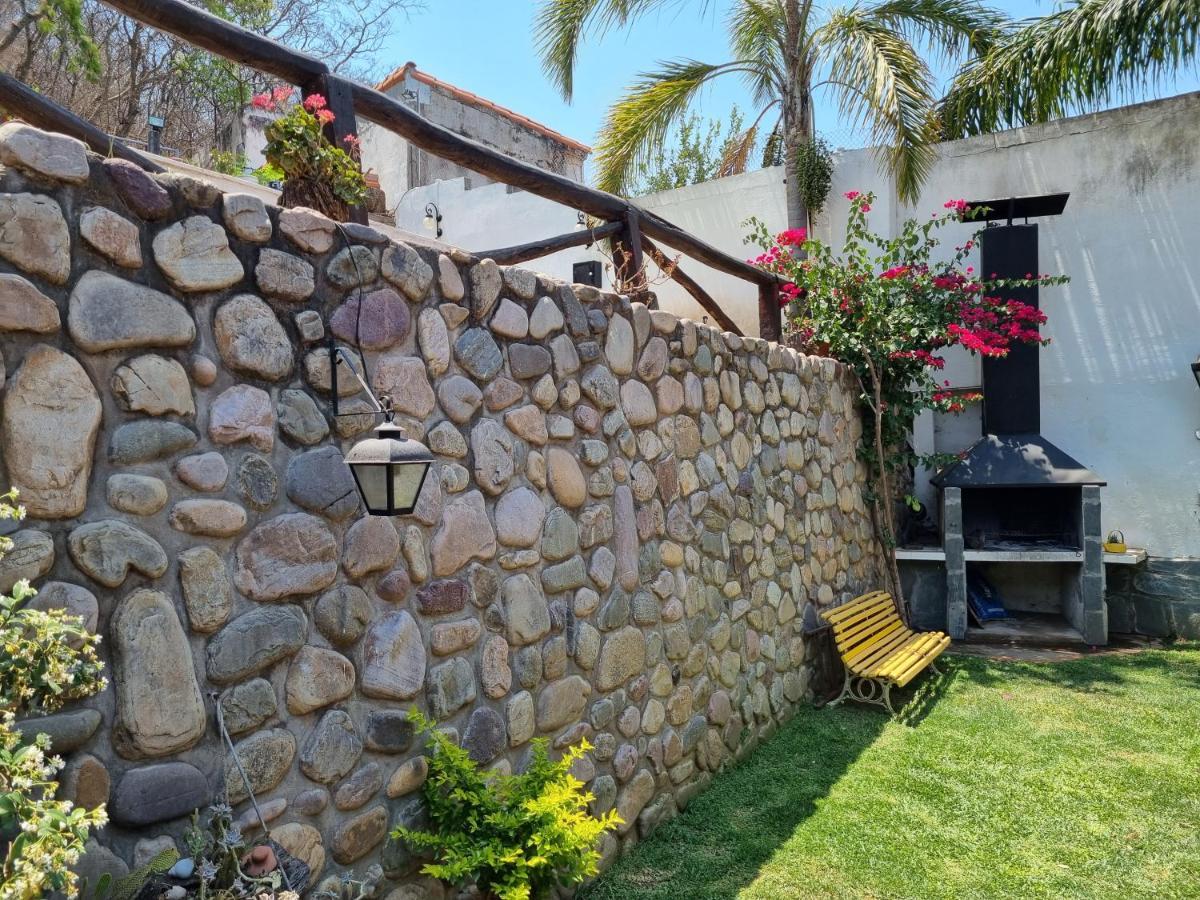 Hostal Las Rosas 萨尔塔 外观 照片
