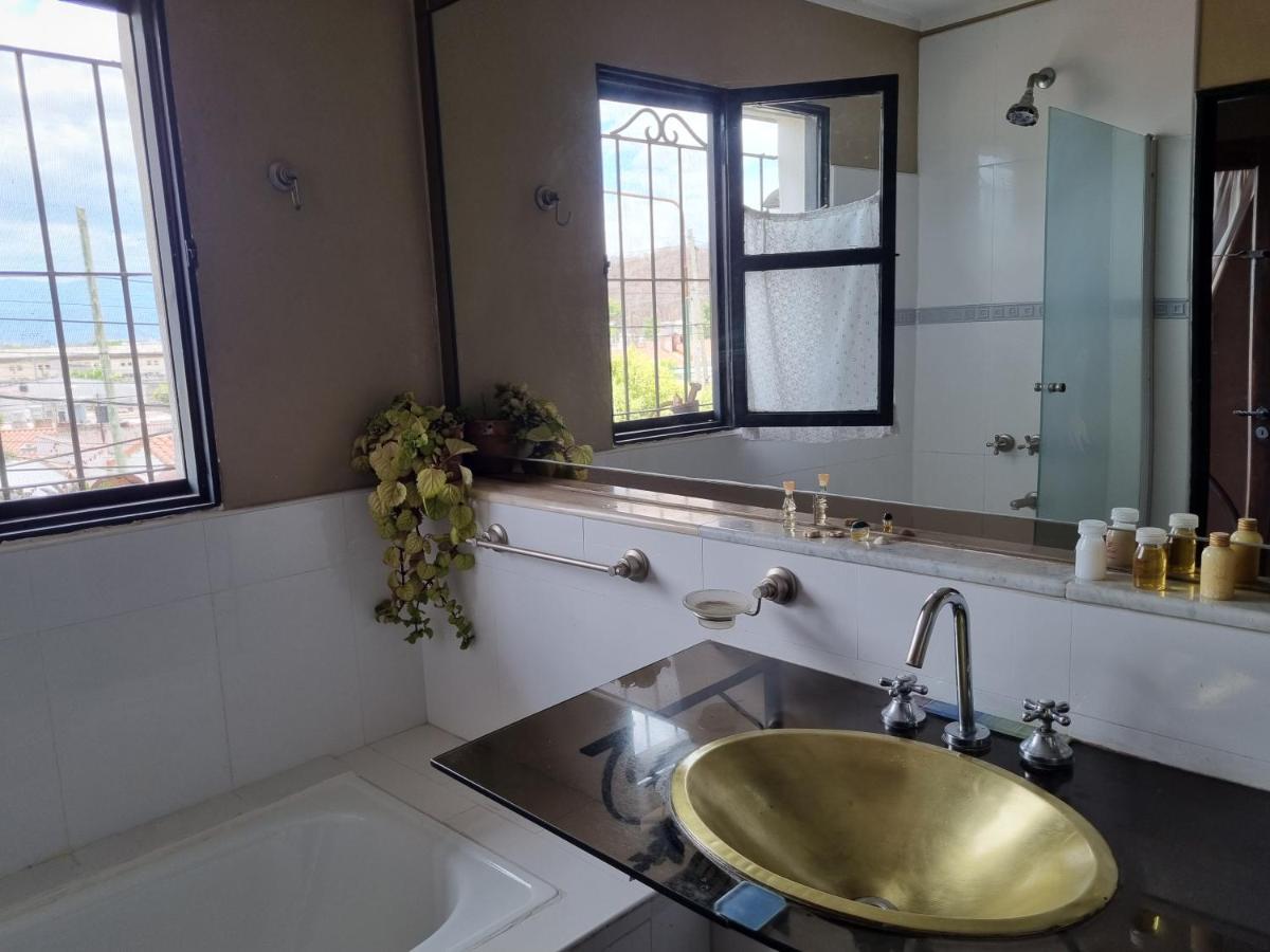 Hostal Las Rosas 萨尔塔 外观 照片