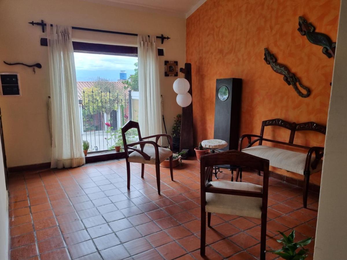 Hostal Las Rosas 萨尔塔 外观 照片